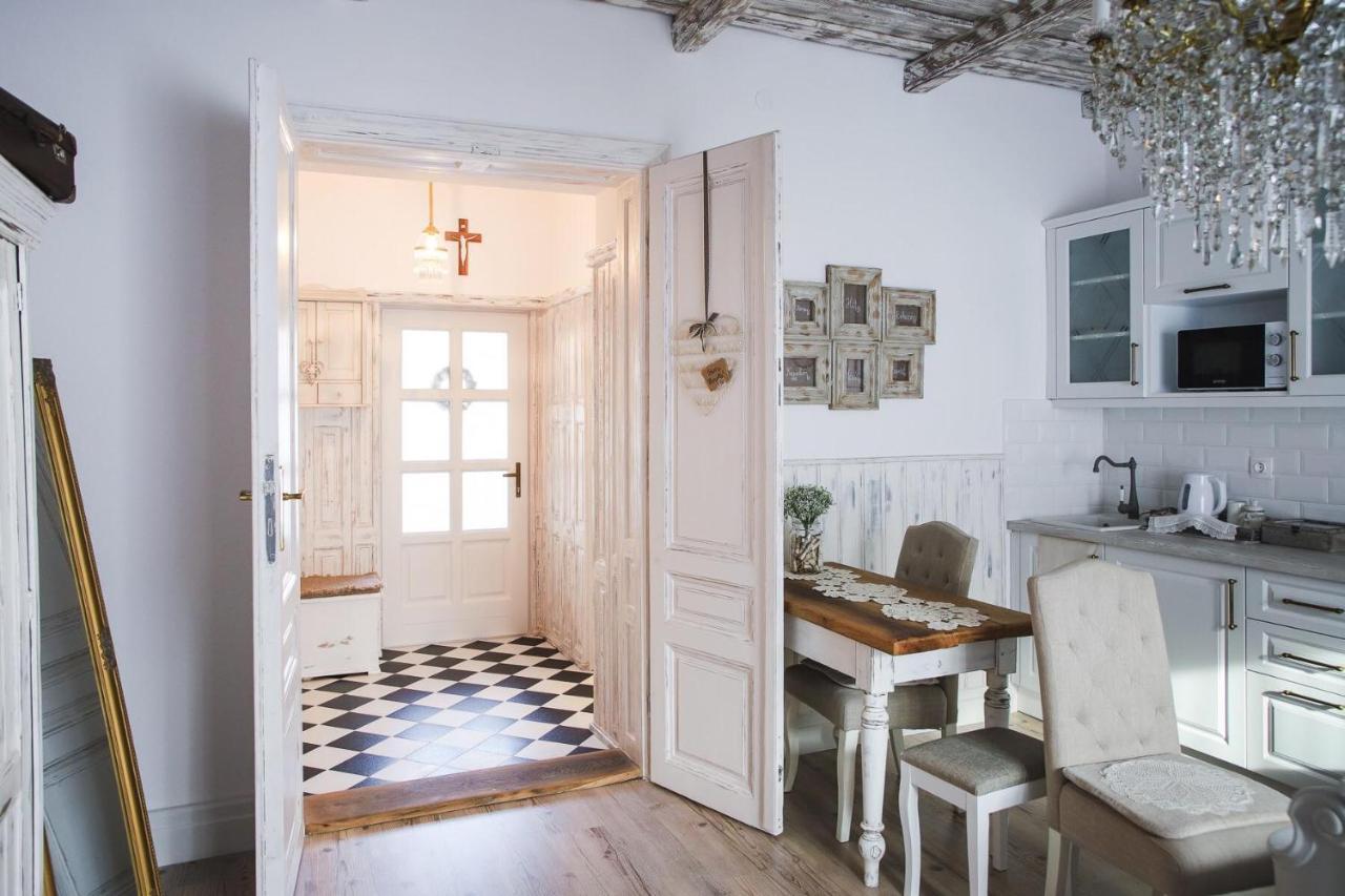 Bab-Lak Apartman Kisvárda Buitenkant foto